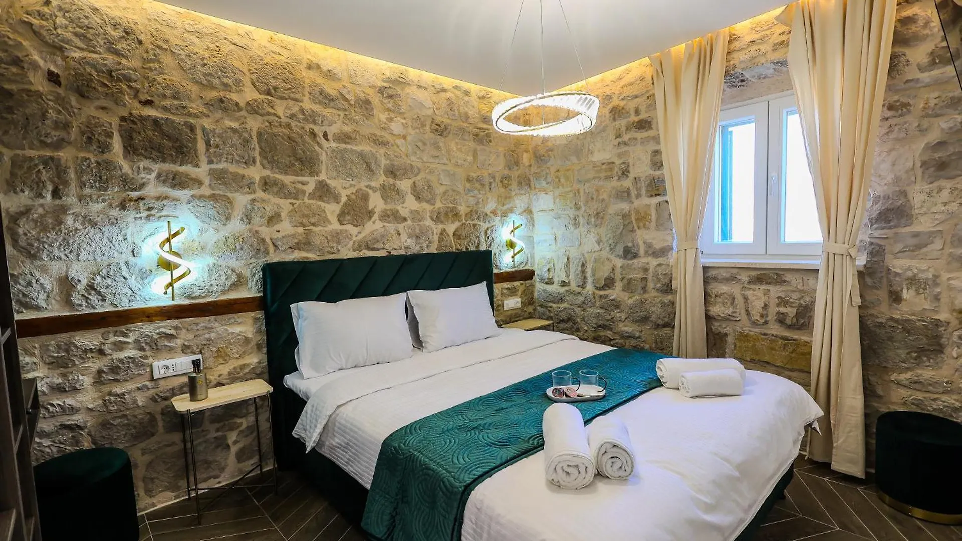 Prisca Luxury Rooms With Breakfast Split Bed & Breakfast