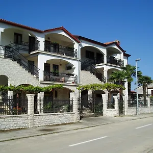 https://apartments-modrusan.in-istria.net